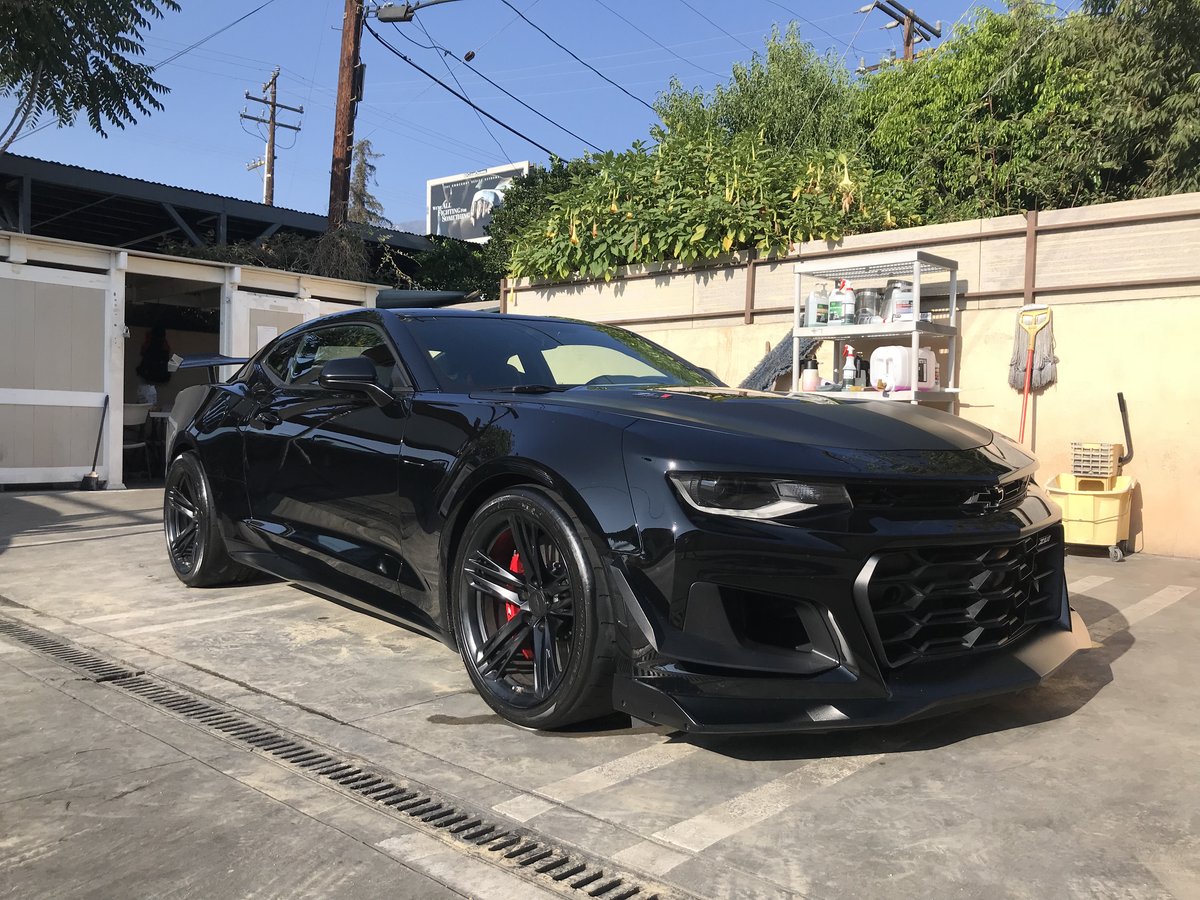 Black Chevrolet Camaro ZL1 1LE at Fair Oaks Car Wash in Altadena